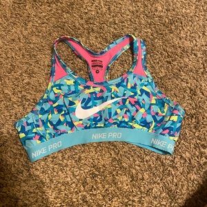 Girls M Nike Sports Bra